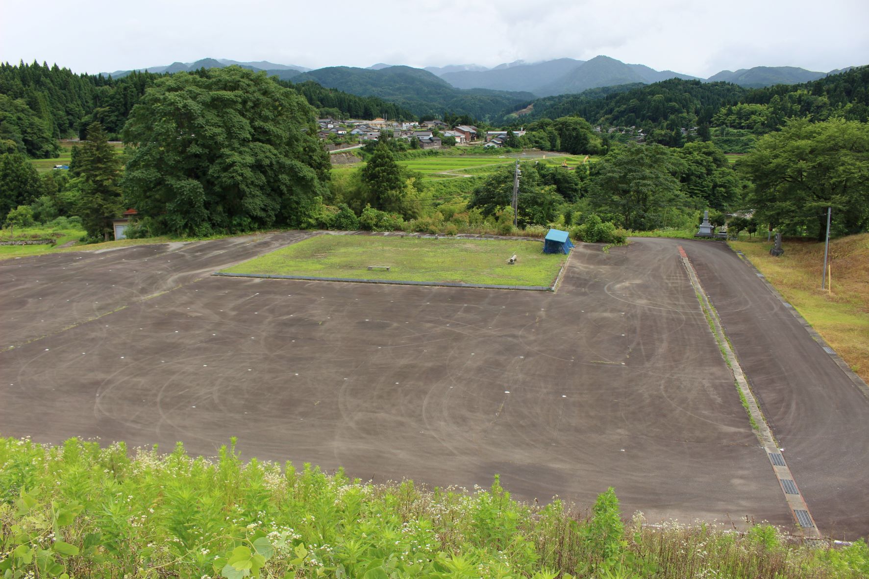 緑地広場